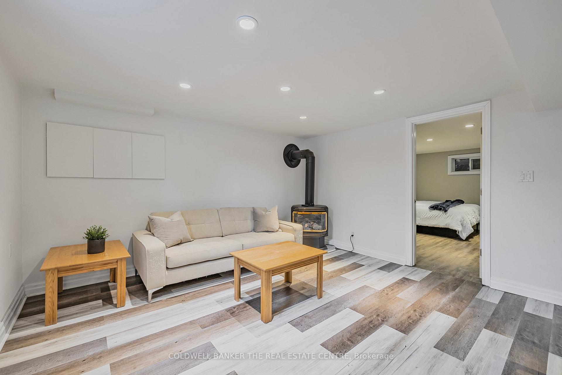 Photo 28 of 22 Stoddart Drive S, Aurora, Aurora Highlands — HOMEH