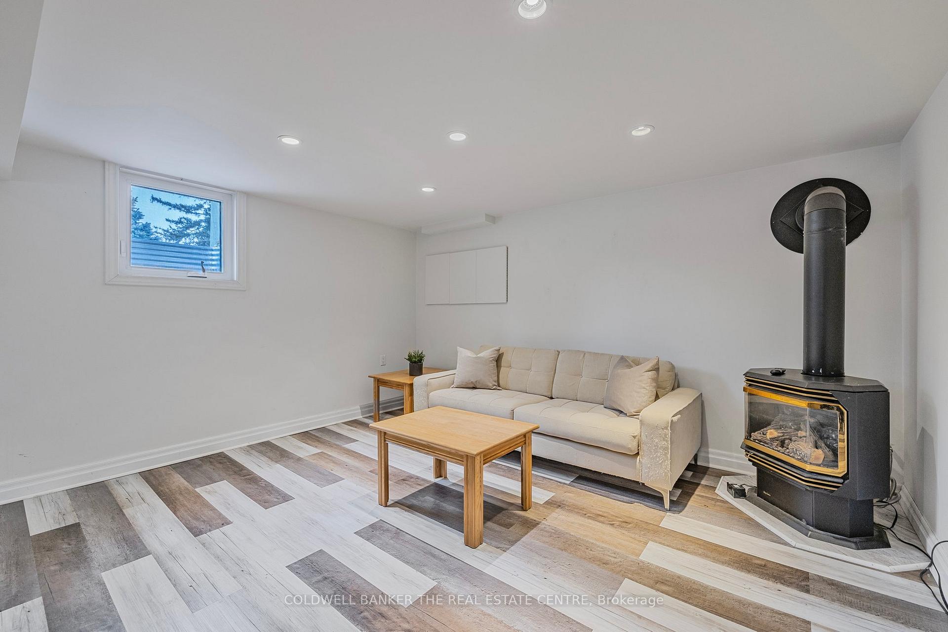 Photo 29 of 22 Stoddart Drive S, Aurora, Aurora Highlands — HOMEH
