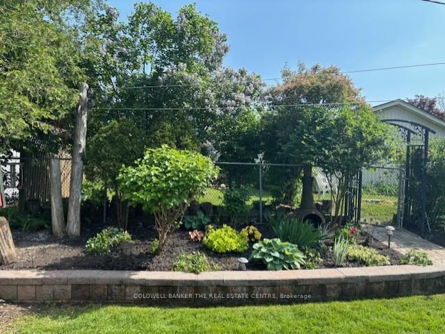 Photo 43 of 22 Stoddart Drive S, Aurora, Aurora Highlands — HOMEH