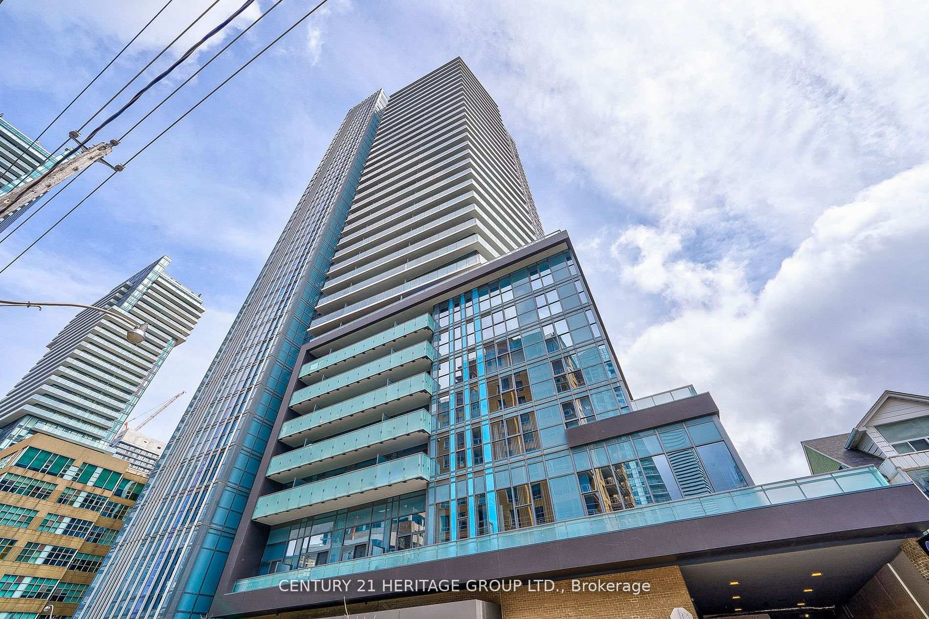 Photo 2 of Unit 804, 125 Redpath Avenue, Toronto, Mount Pleasant West — HOMEH