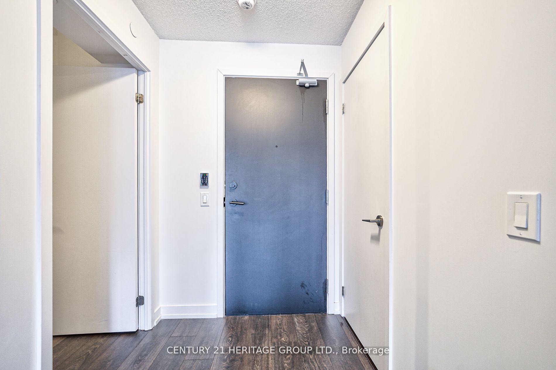 Photo 5 of Unit 804, 125 Redpath Avenue, Toronto, Mount Pleasant West — HOMEH