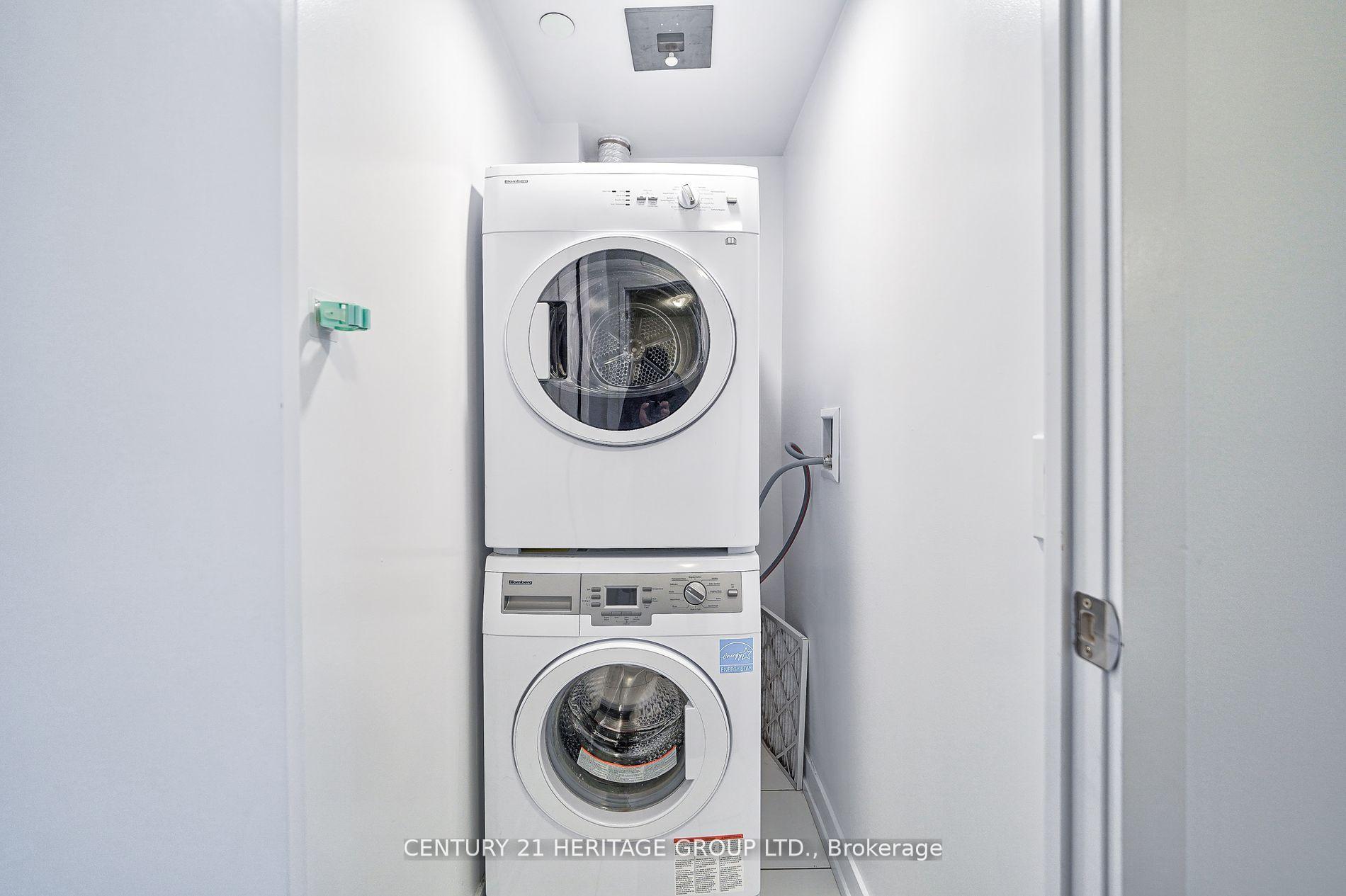 Photo 7 of Unit 804, 125 Redpath Avenue, Toronto, Mount Pleasant West — HOMEH