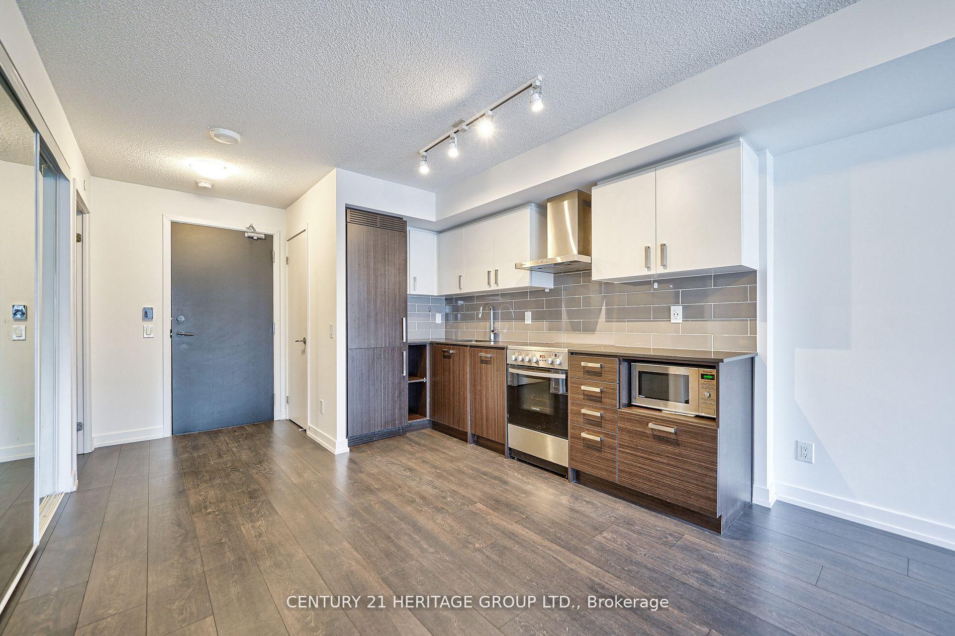 Photo 12 of Unit 804, 125 Redpath Avenue, Toronto, Mount Pleasant West — HOMEH