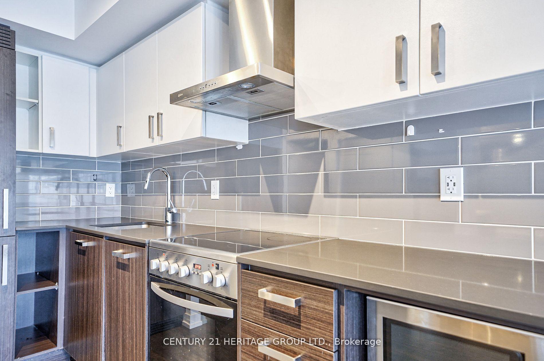 Photo 13 of Unit 804, 125 Redpath Avenue, Toronto, Mount Pleasant West — HOMEH