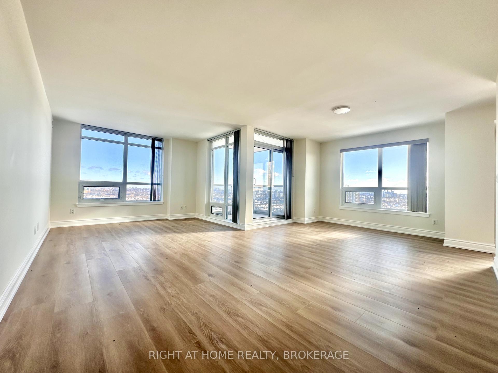 Photo 1 of Unit 1711, 7 North Park Road, Vaughan, Beverley Glen — HOMEH