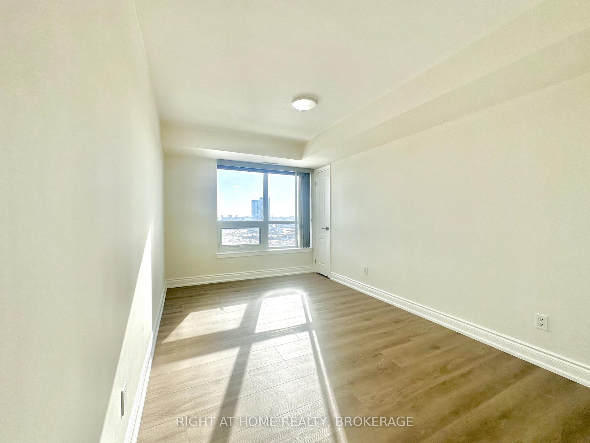 Photo 4 of Unit 1711, 7 North Park Road, Vaughan, Beverley Glen — HOMEH