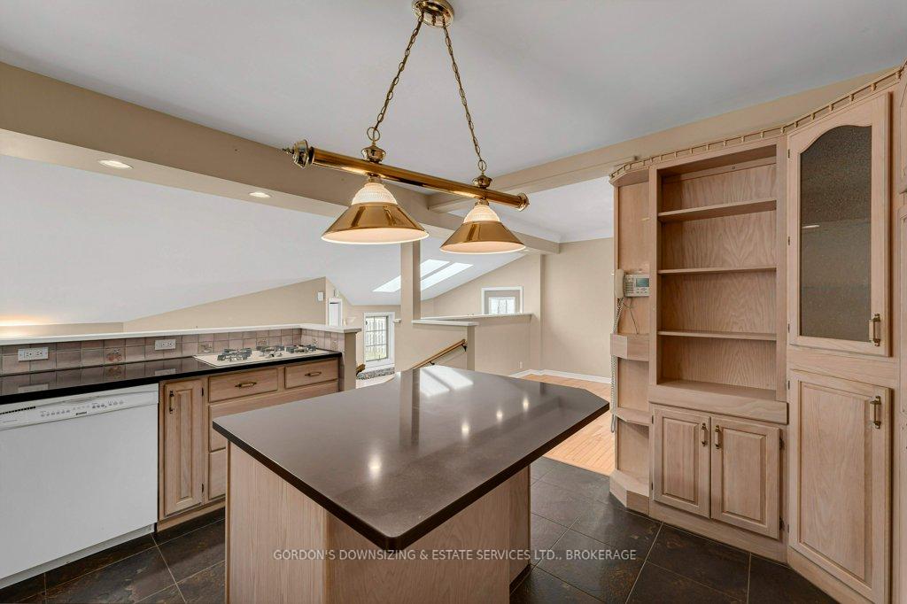Photo 11 of 170 Elmwood Drive, Gananoque — HOMEH