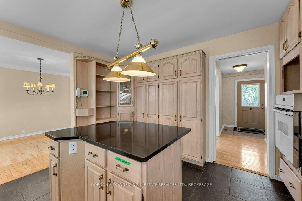 Photo 13 of 170 Elmwood Drive, Gananoque — HOMEH