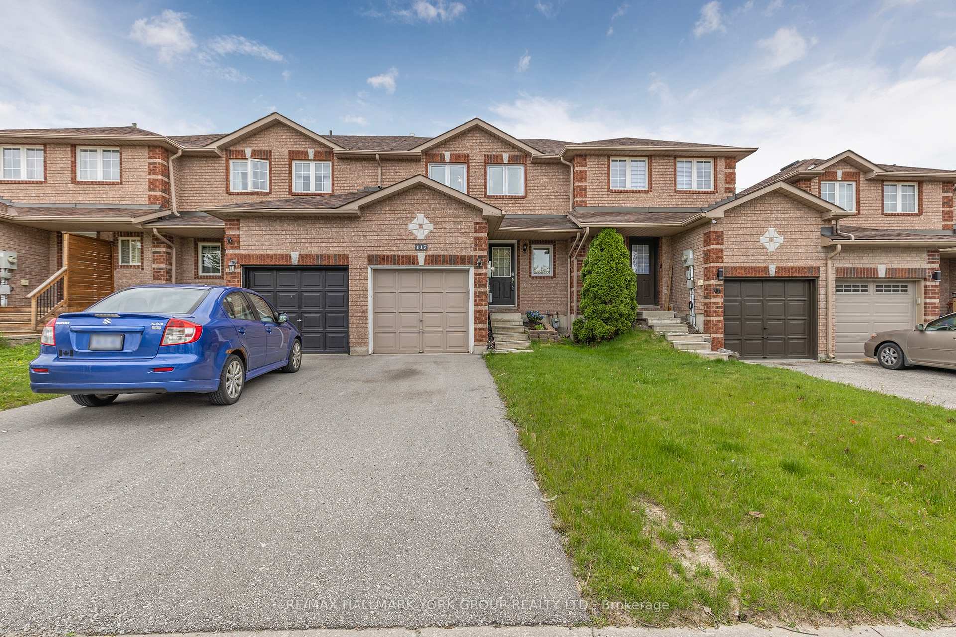 Photo 2 of 117 Nathan Crescent, Barrie, Painswick South — HOMEH