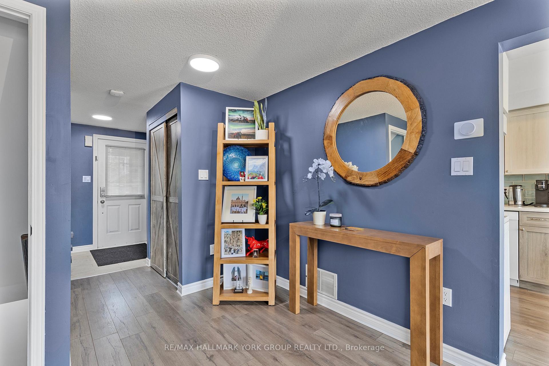Photo 8 of 117 Nathan Crescent, Barrie, Painswick South — HOMEH