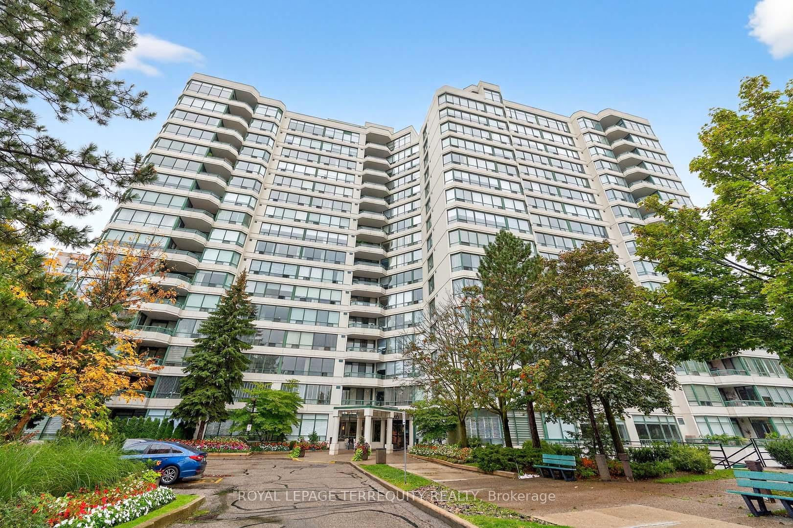 Front of Unit 1402, 110 Promenade Circle