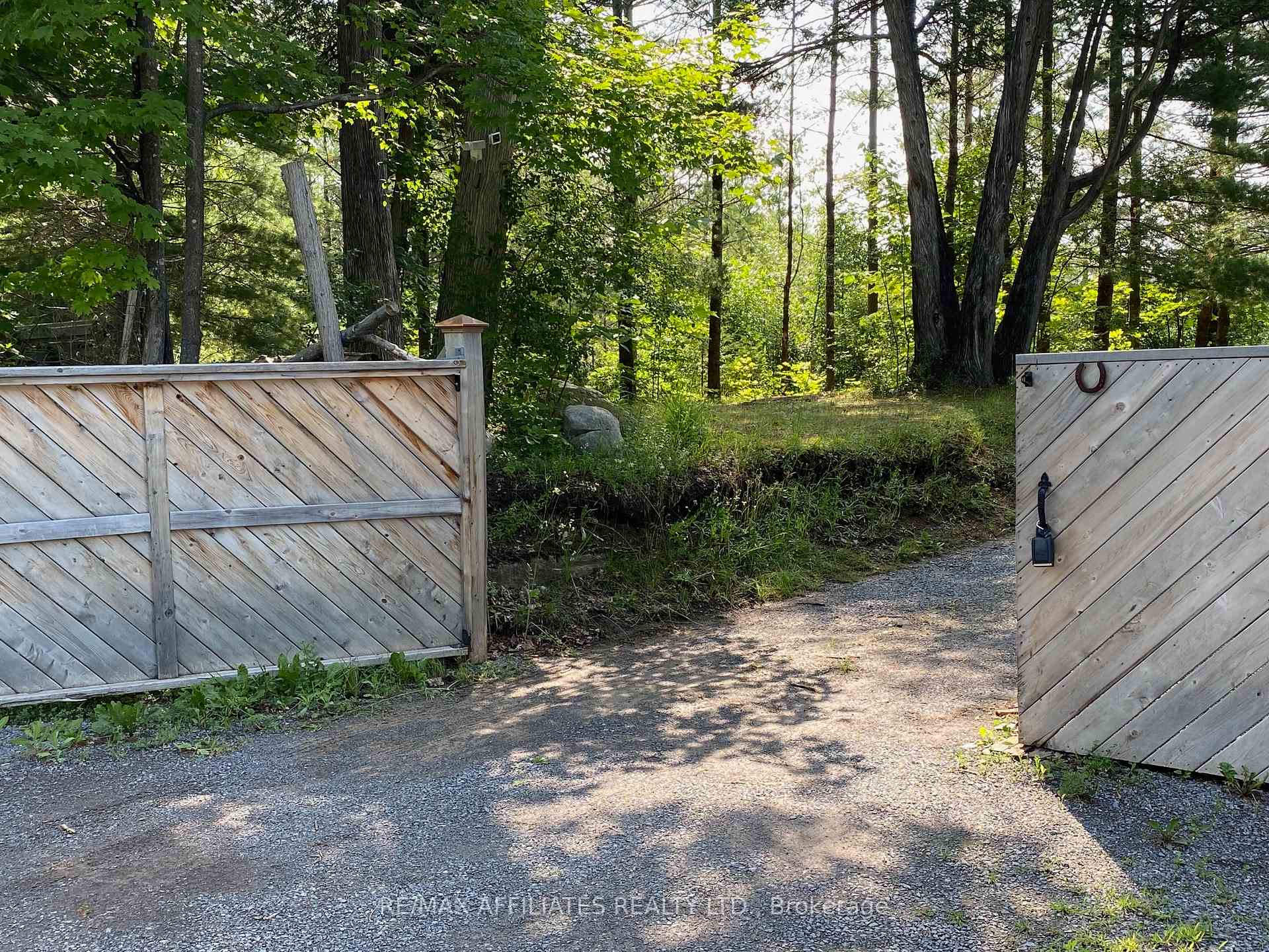 Photo 1 of 3770 Grainger Park Road S, Ottawa, Fitzroy Ward (South West) — HOMEH