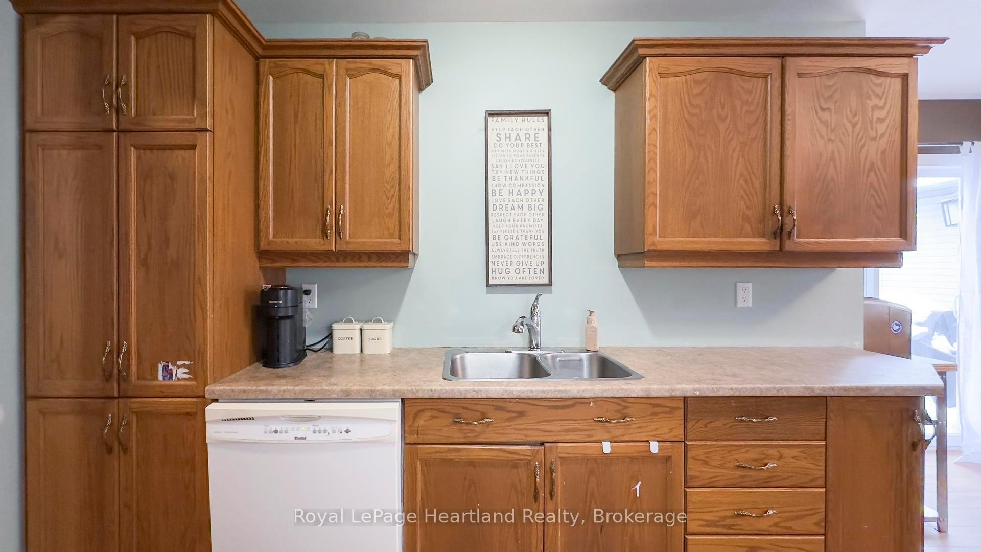 Photo 9 of 223 Bennett Street E, Goderich, Goderich (Town) — HOMEH