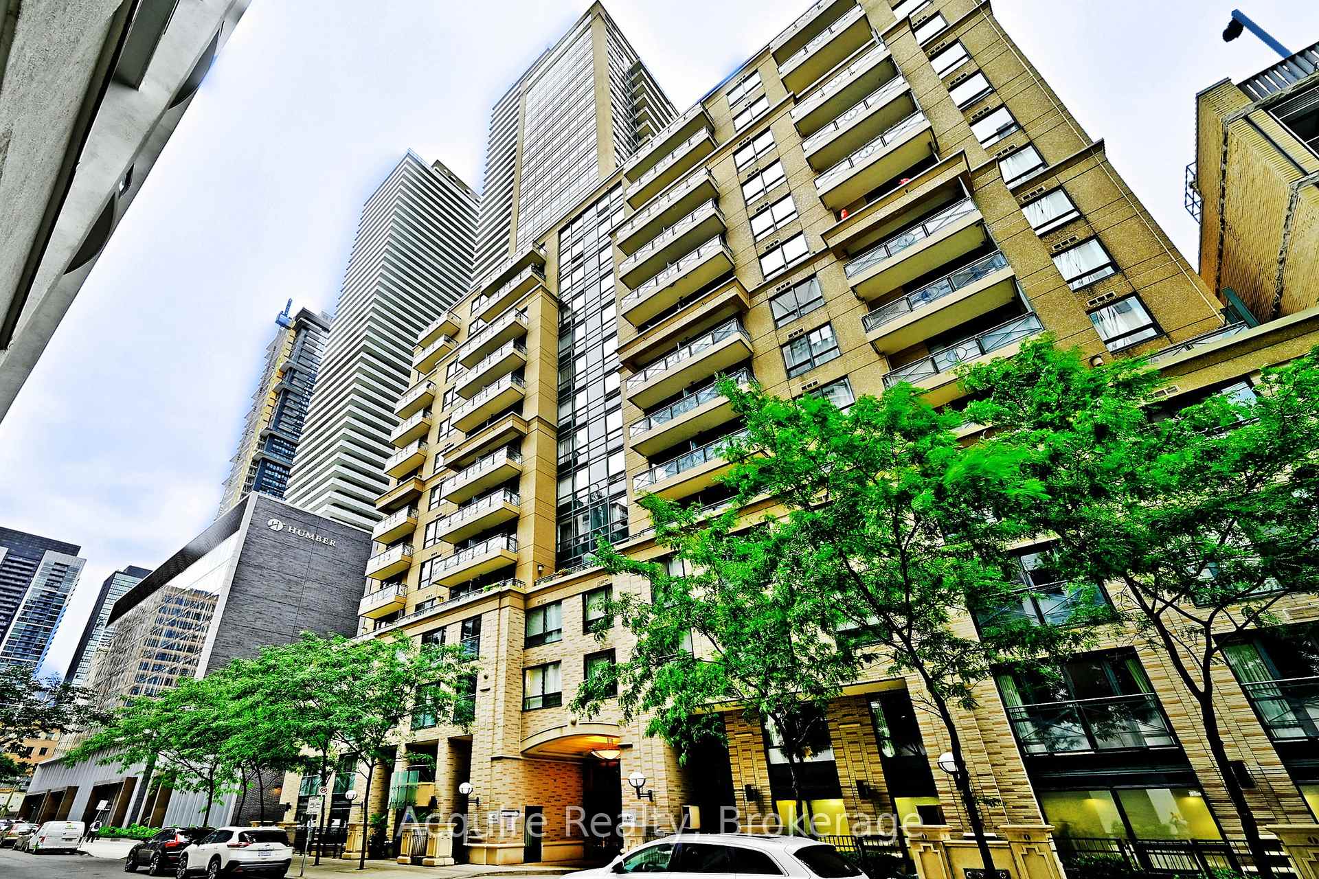 Front of Unit 1012, 35 Hayden Street