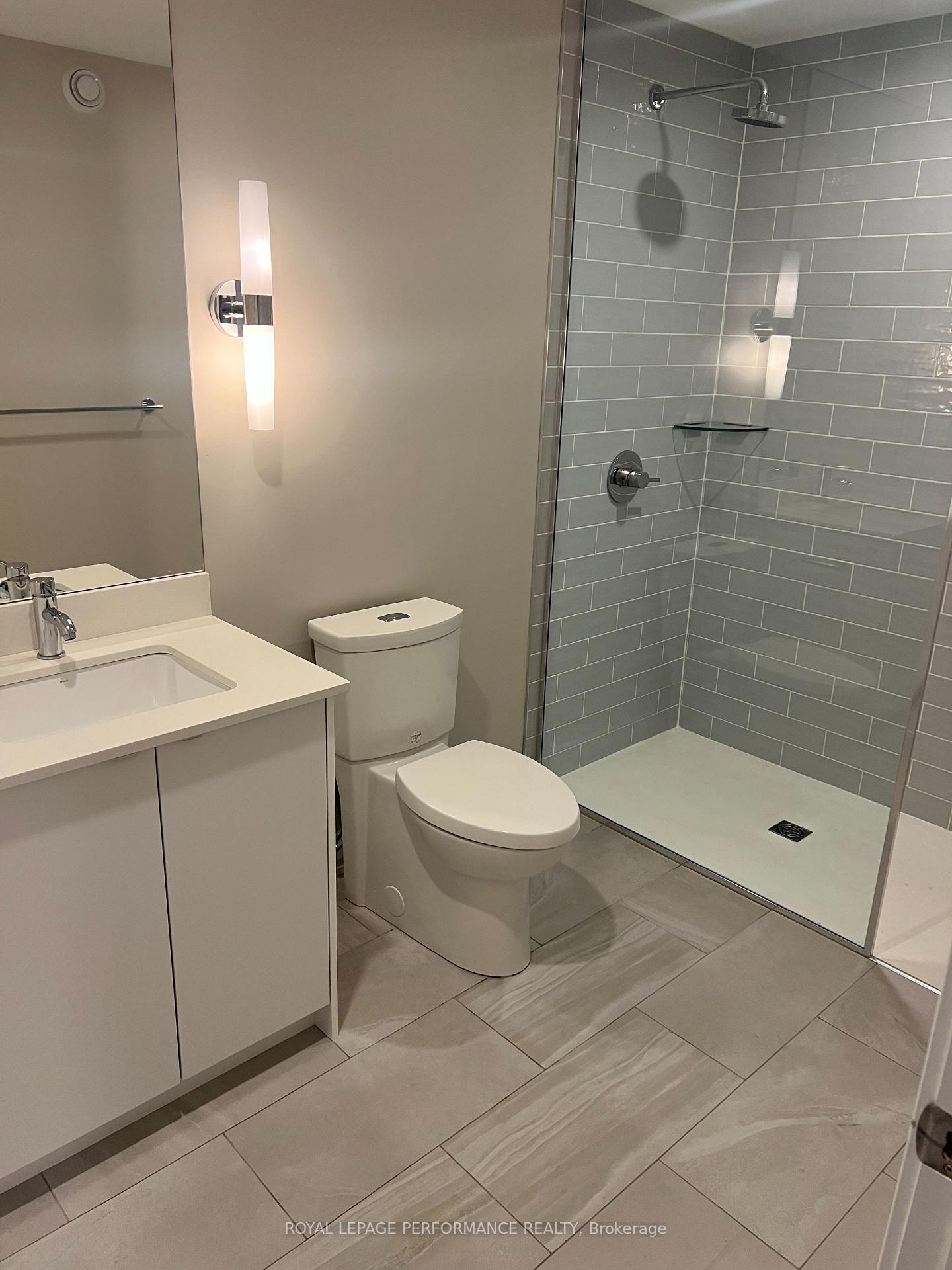 Photo 3 of Unit 4, 574 Byron Avenue, Ottawa, McKellar/Highland — HOMEH