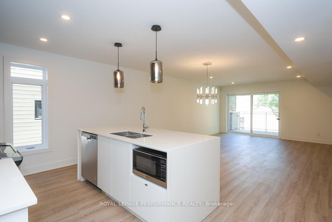 Photo 5 of Unit 4, 574 Byron Avenue, Ottawa, McKellar/Highland — HOMEH