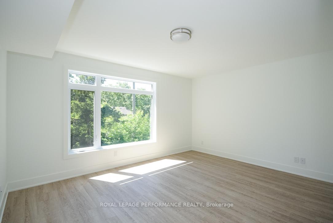 Photo 6 of Unit 4, 574 Byron Avenue, Ottawa, McKellar/Highland — HOMEH