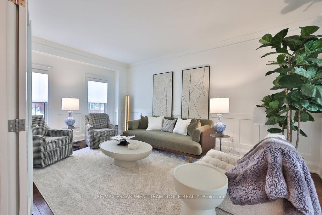 Photo 6 of Unit 4, 4211 Millcroft Park Drive, Burlington, Rose — HOMEH