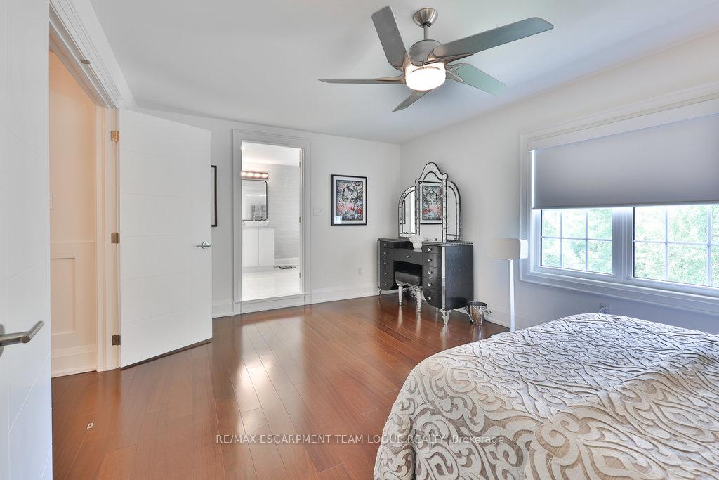 Photo 14 of Unit 4, 4211 Millcroft Park Drive, Burlington, Rose — HOMEH