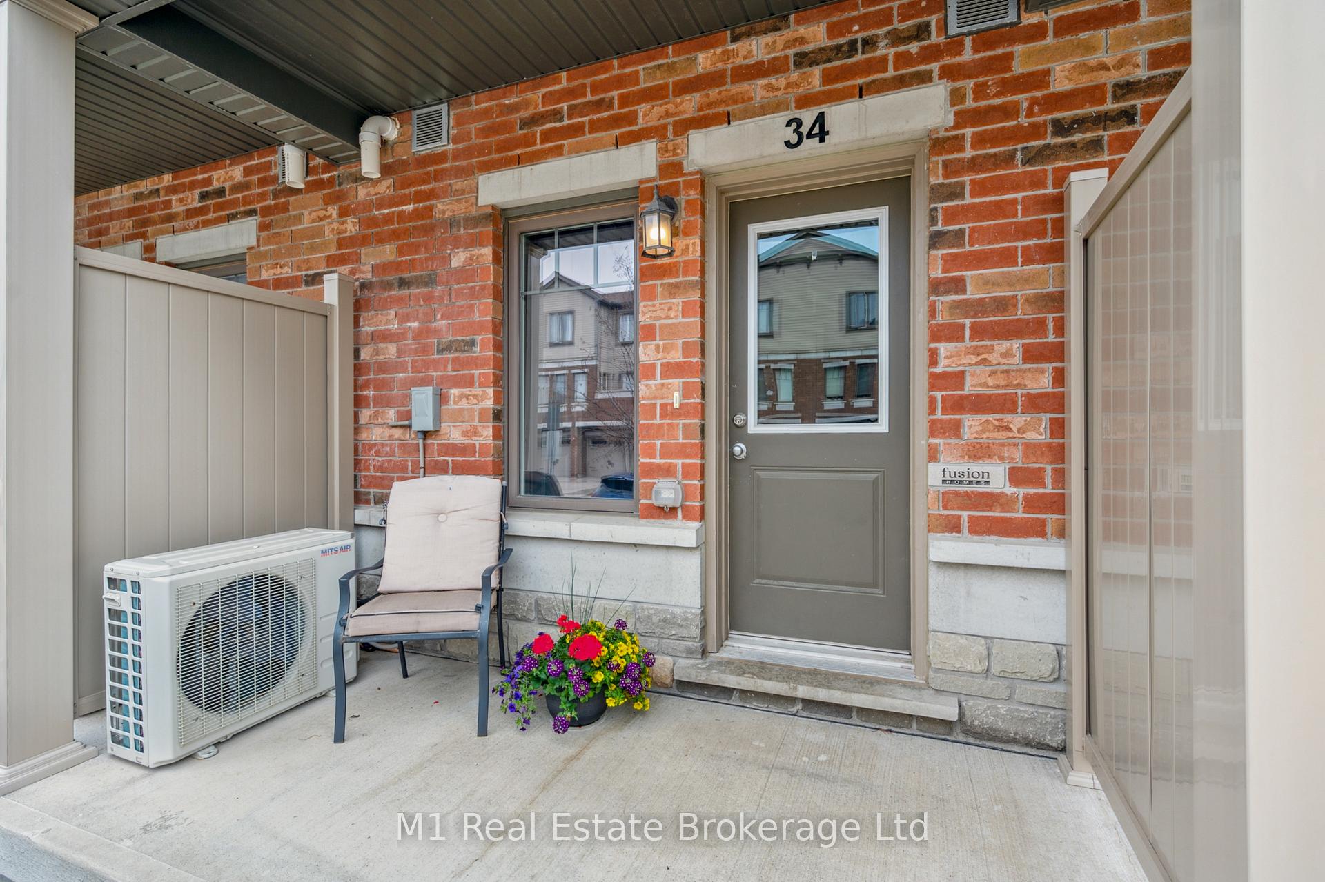 Front of Unit 34, 39 Kay Crescent