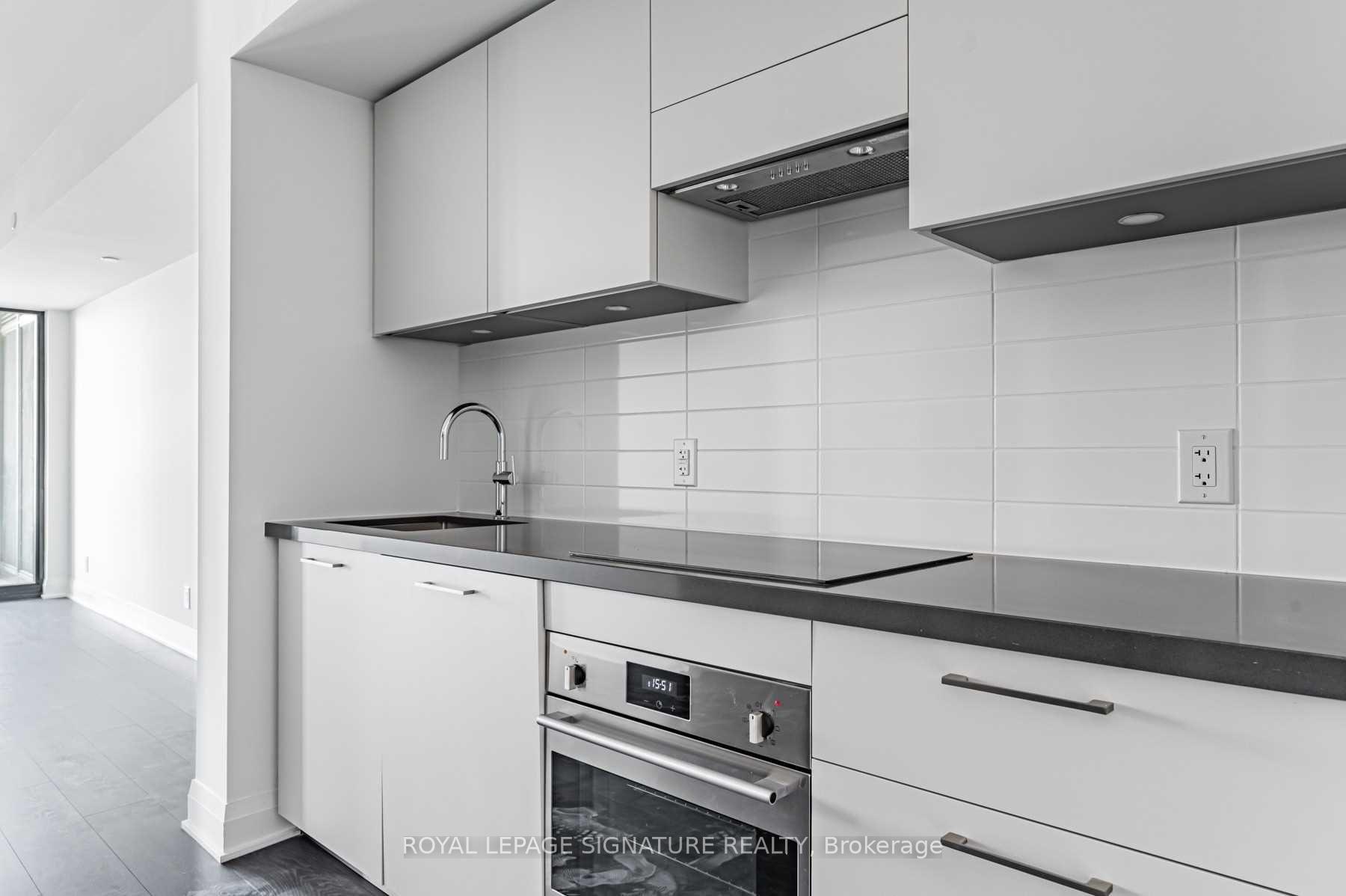 Photo 4 of Unit 416, 33 Frederick Todd Way, Toronto, Thorncliffe Park — HOMEH