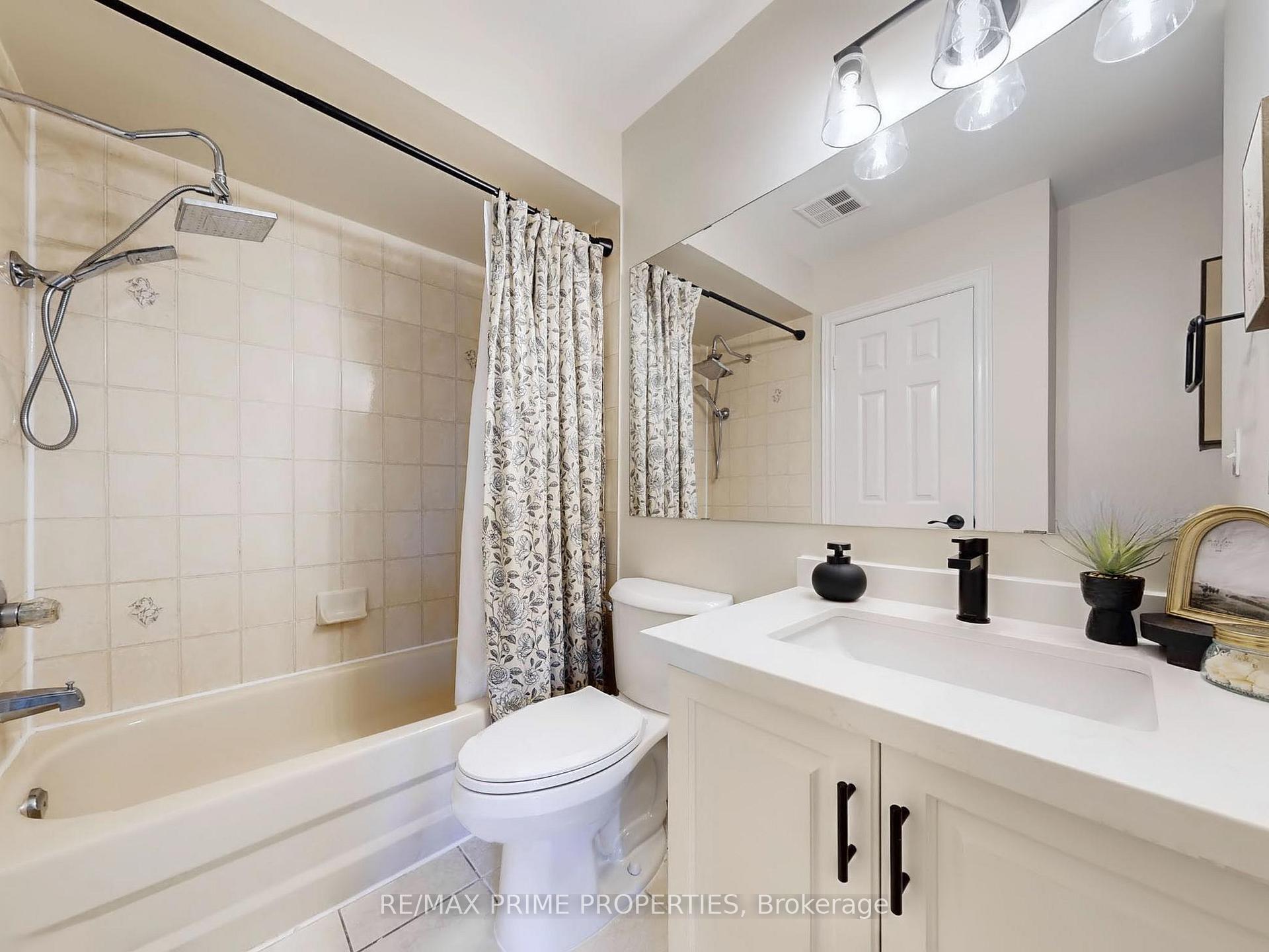 Photo 29 of 49 Marmill Way, Markham, Old Markham Village — HOMEH