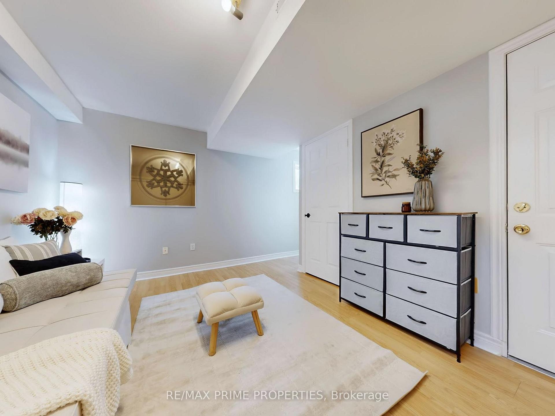 Photo 32 of 49 Marmill Way, Markham, Old Markham Village — HOMEH