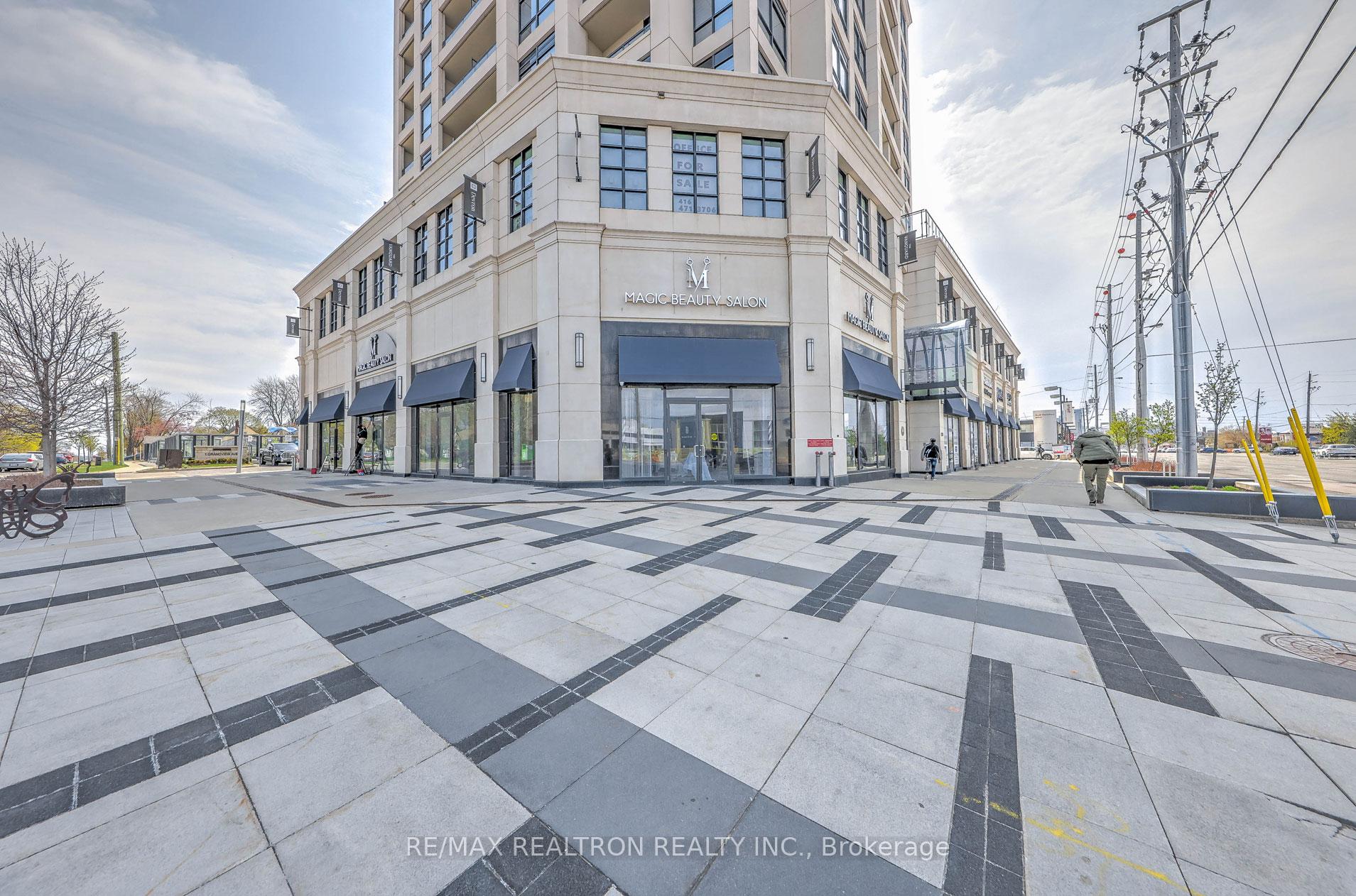 Front of Unit 610, 1 Grandview Avenue