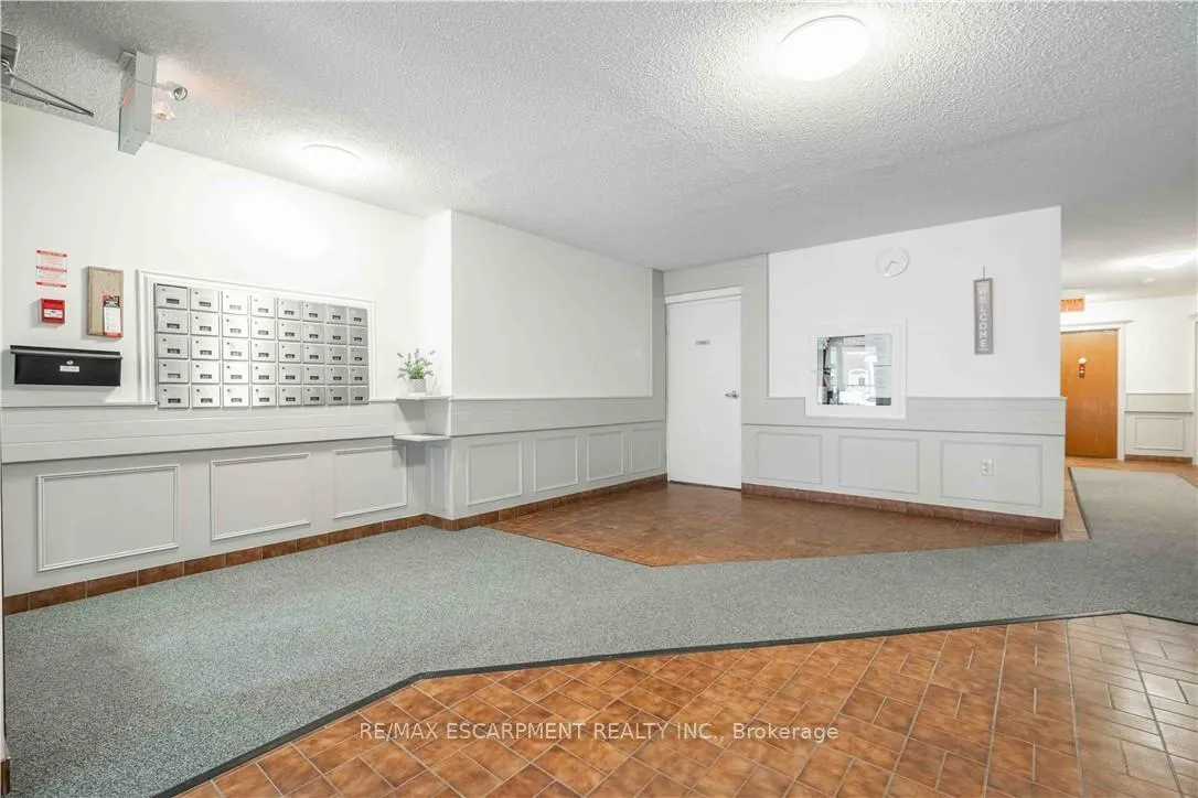 Photo 4 of Unit 502, 23 Main Street, Hamilton, Dundas — HOMEH