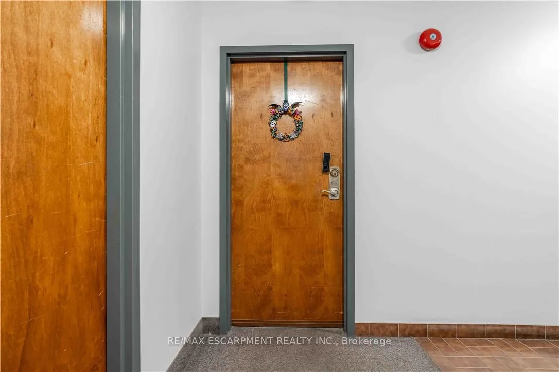 Photo 9 of Unit 502, 23 Main Street, Hamilton, Dundas — HOMEH