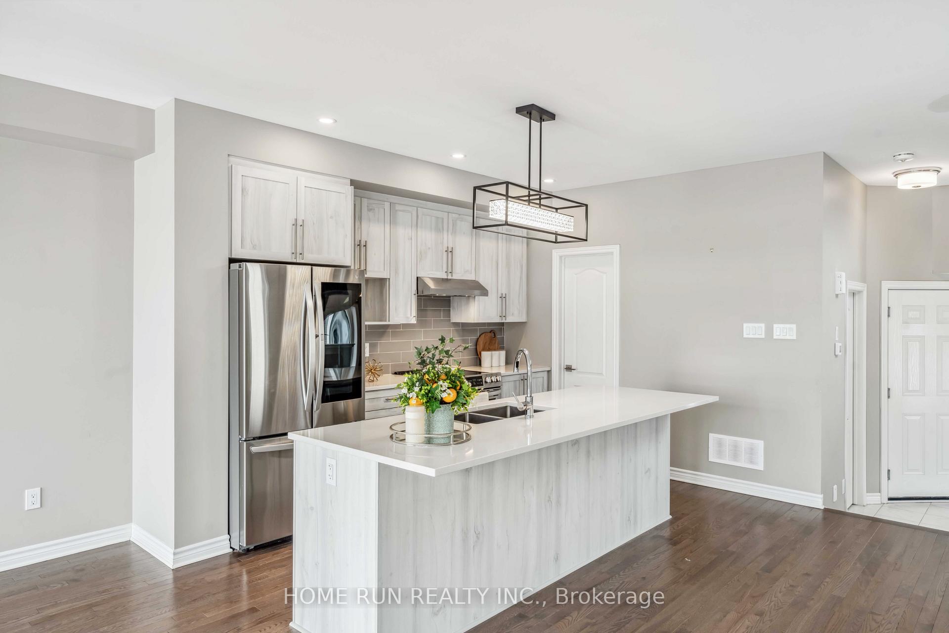 Photo 5 of 551 Sonmarg Crescent, Ottawa, Barrhaven - Half Moon Bay — HOMEH