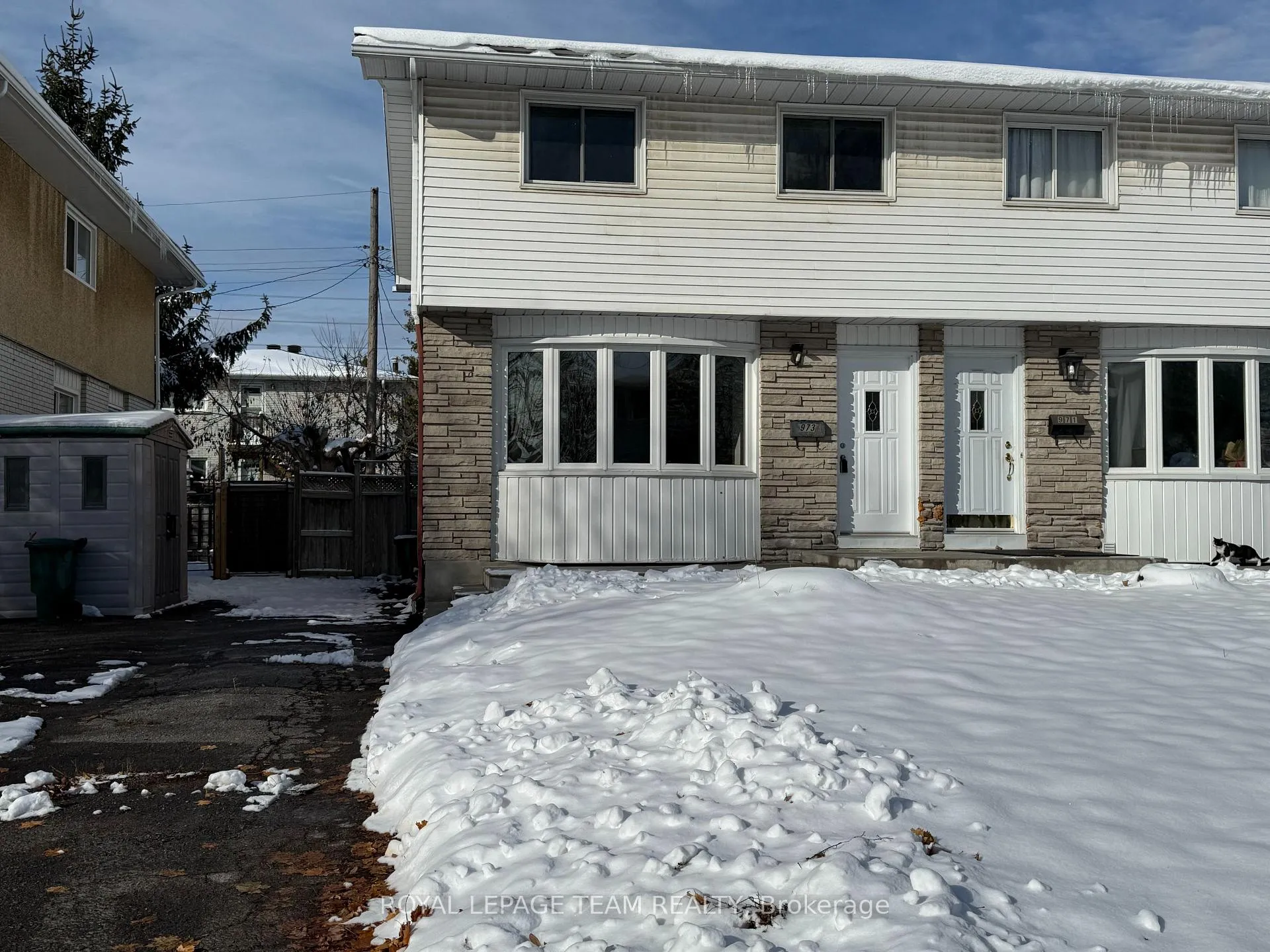 Front of 973 Eiffel Avenue