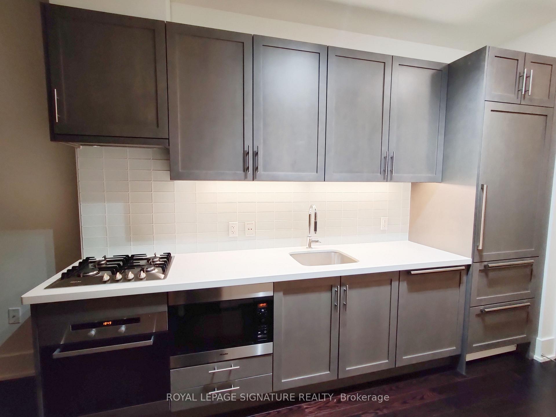 Photo 2 of Unit 729, 39 Queens Quay E, Toronto, Waterfront Communities — HOMEH