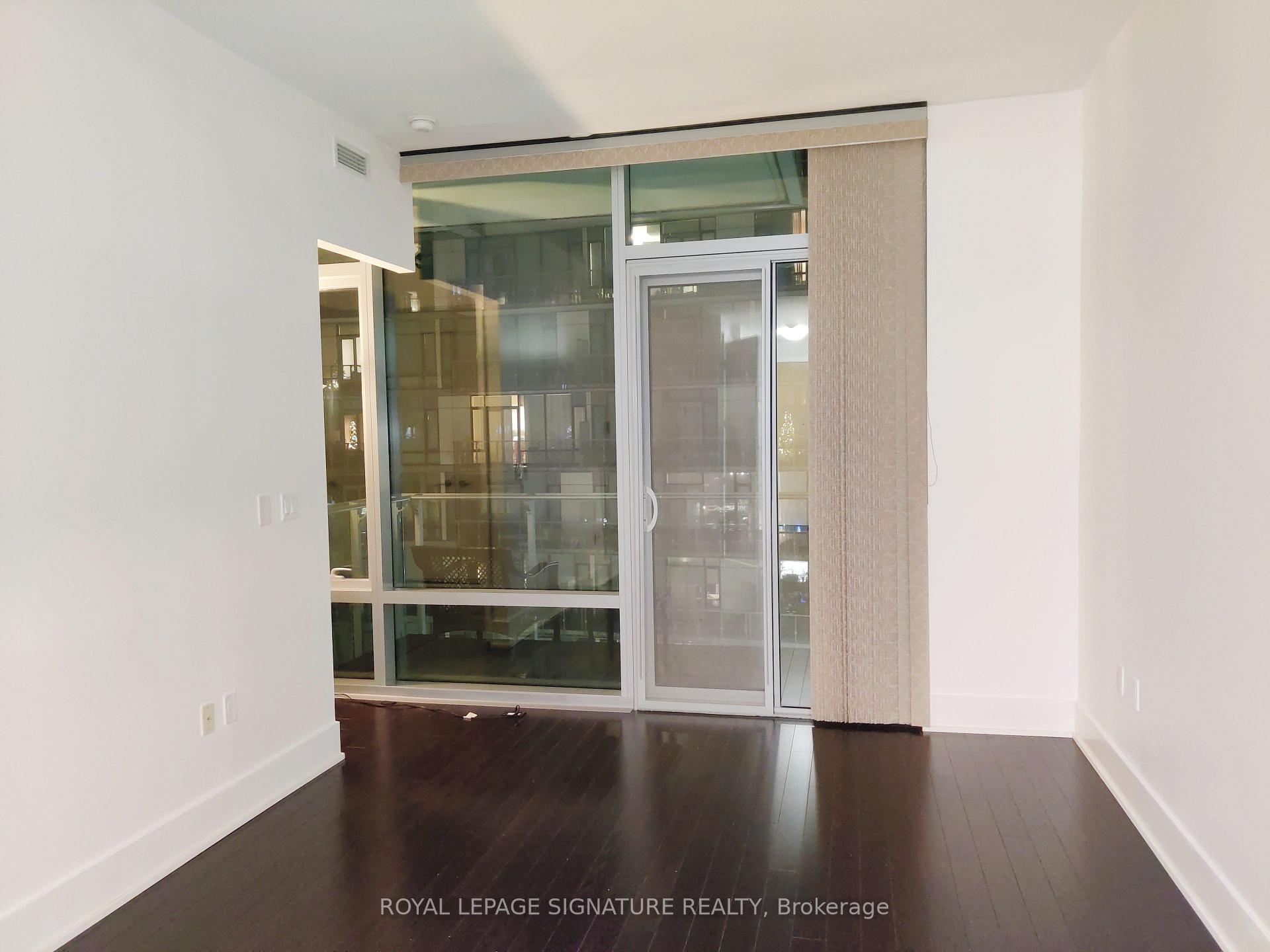 Photo 3 of Unit 729, 39 Queens Quay E, Toronto, Waterfront Communities — HOMEH