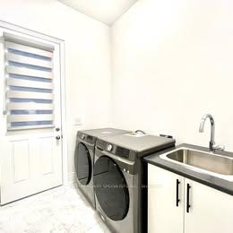 Photo 15 of Unit Upper, 46 Tiger Crescent, Brampton, Sandringham-Wellington North — HOMEH