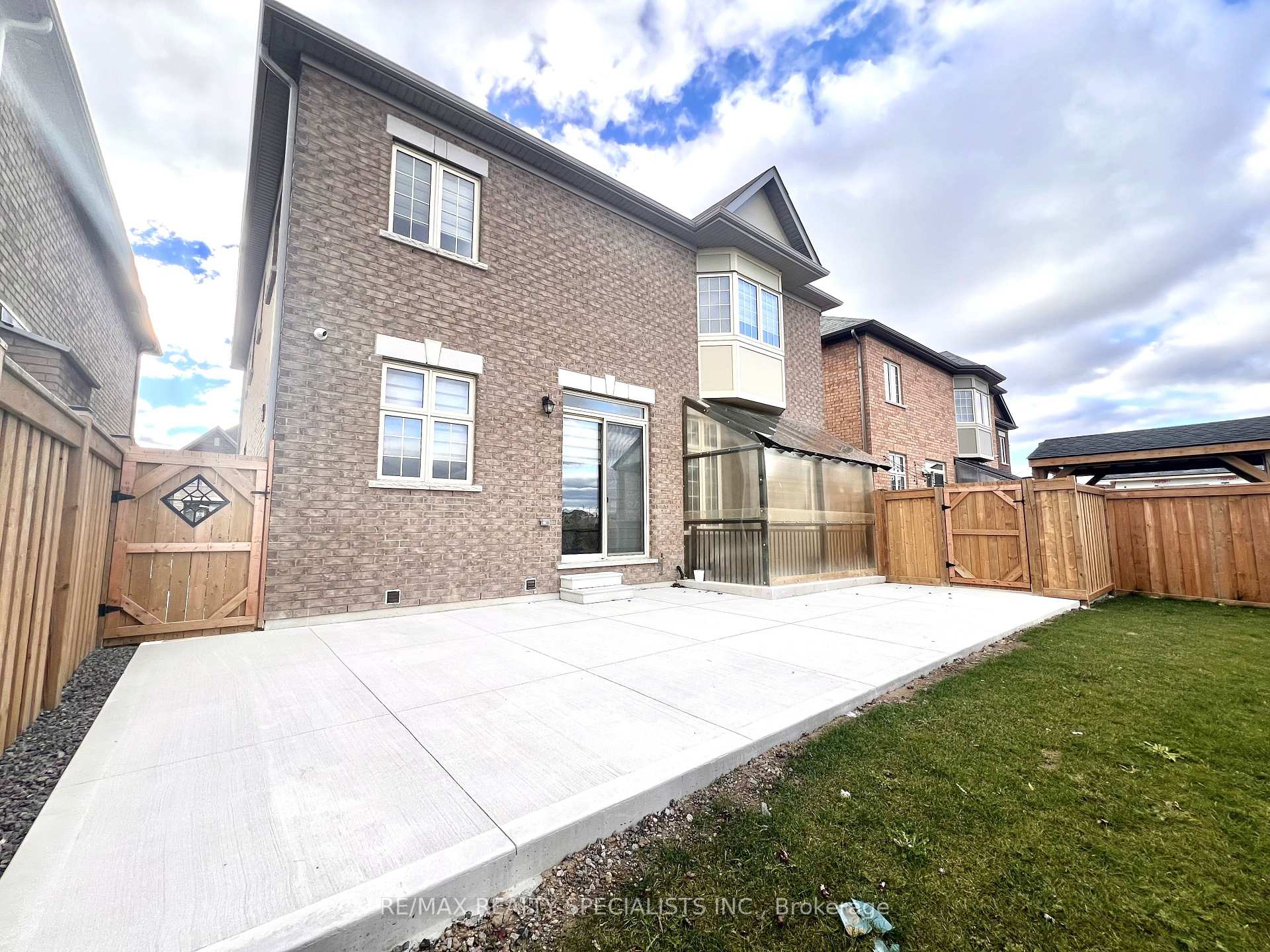 Photo 34 of Unit Upper, 46 Tiger Crescent, Brampton, Sandringham-Wellington North — HOMEH