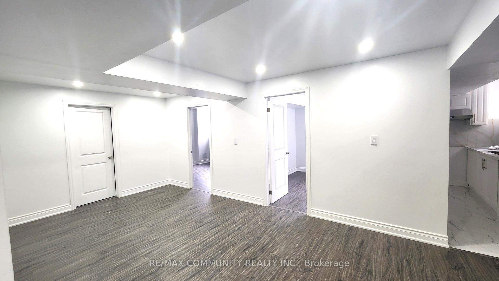 Photo 4 of Unit LOWER, 30 Hassard-Short Lane, Ajax, South East — HOMEH