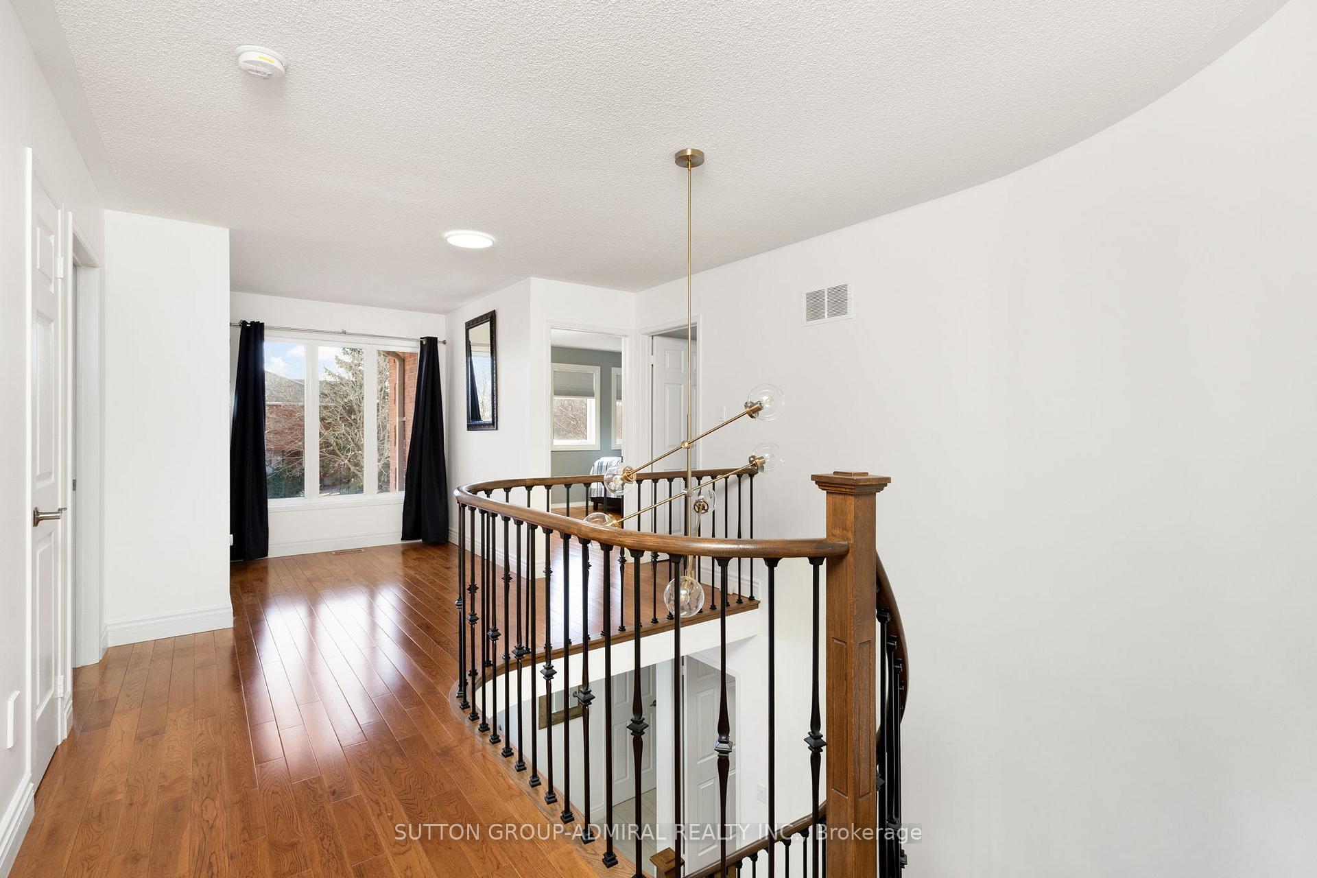Photo 18 of 27 Brookeview Drive, Aurora, Aurora Highlands — HOMEH