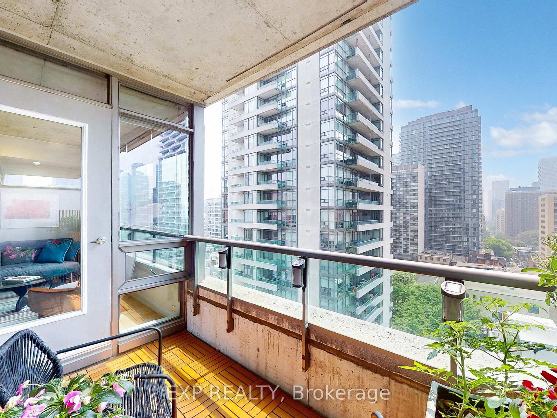 Photo 11 of Unit 1107, 285 Mutual Street, Toronto, Church-Yonge Corridor — HOMEH