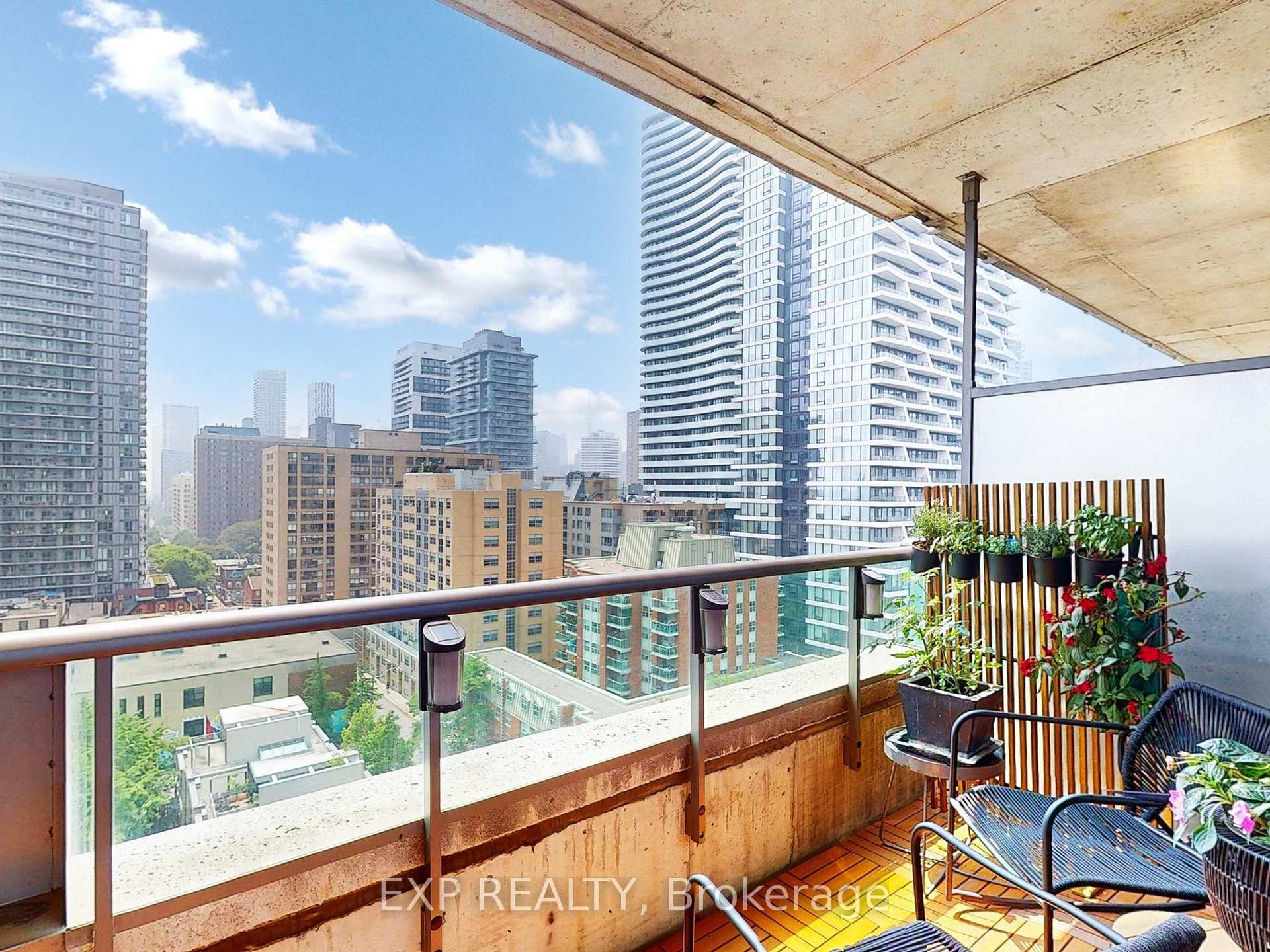 Photo 12 of Unit 1107, 285 Mutual Street, Toronto, Church-Yonge Corridor — HOMEH