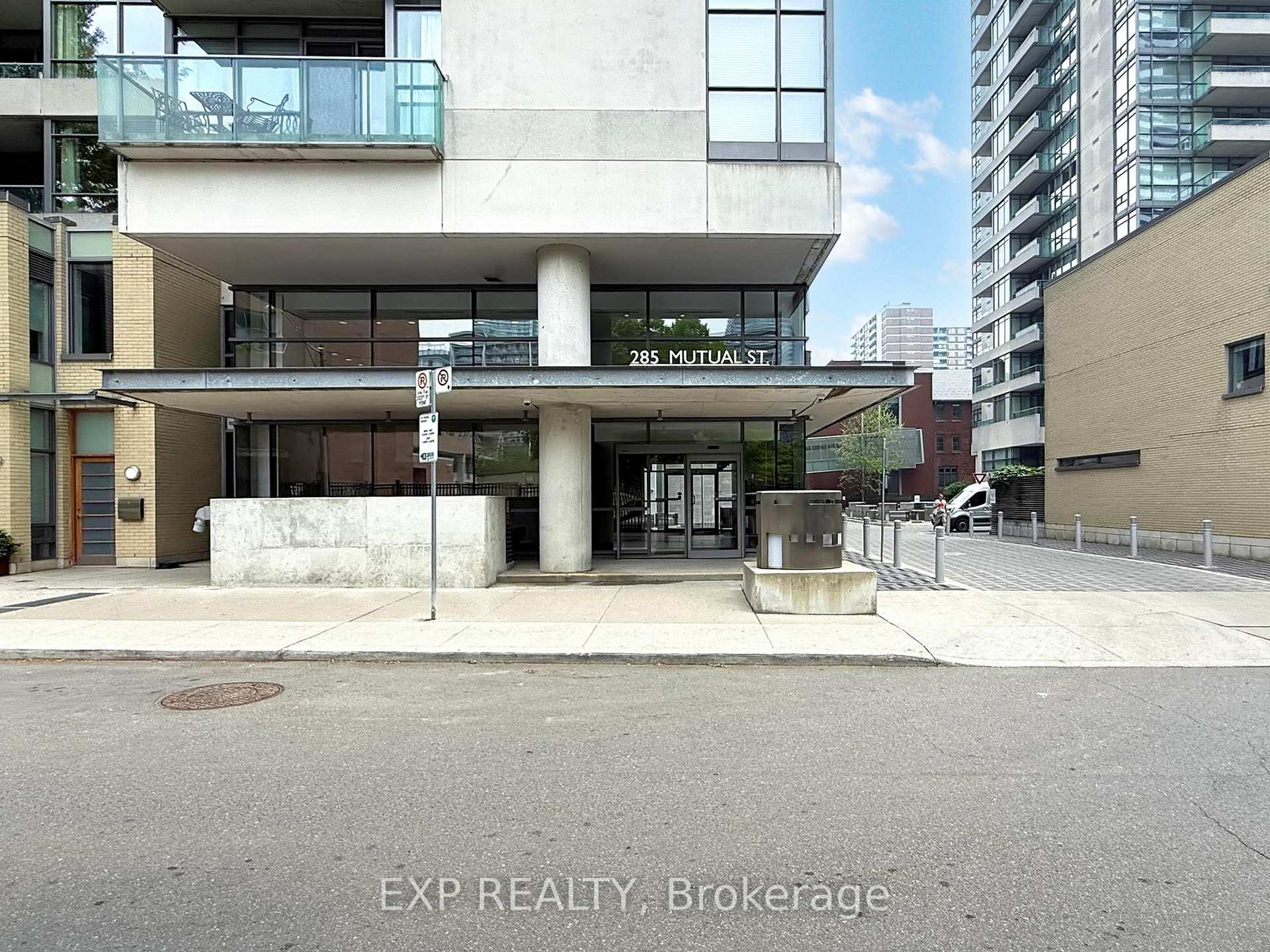 Photo 40 of Unit 1107, 285 Mutual Street, Toronto, Church-Yonge Corridor — HOMEH
