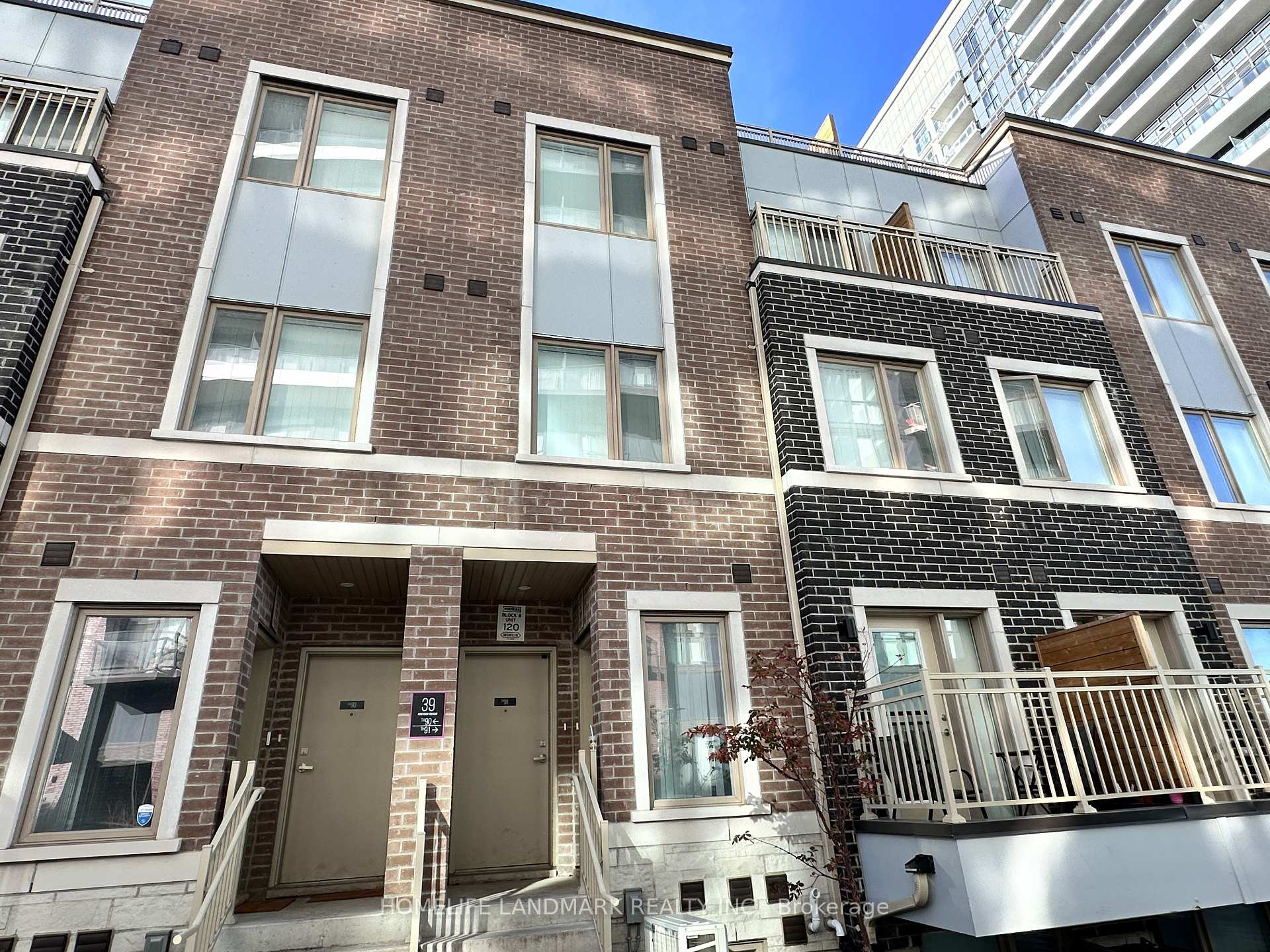 Photo 1 of Unit 91, 39 Honeycrisp Crescent, Vaughan, Vaughan Corporate Centre — HOMEH