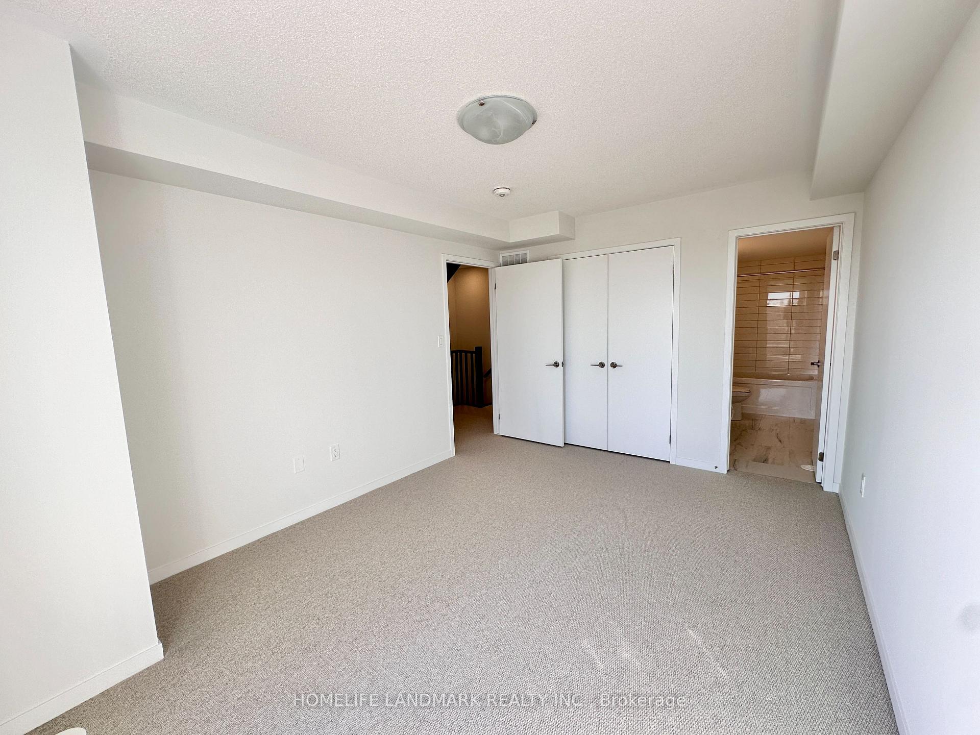 Photo 14 of Unit 91, 39 Honeycrisp Crescent, Vaughan, Vaughan Corporate Centre — HOMEH