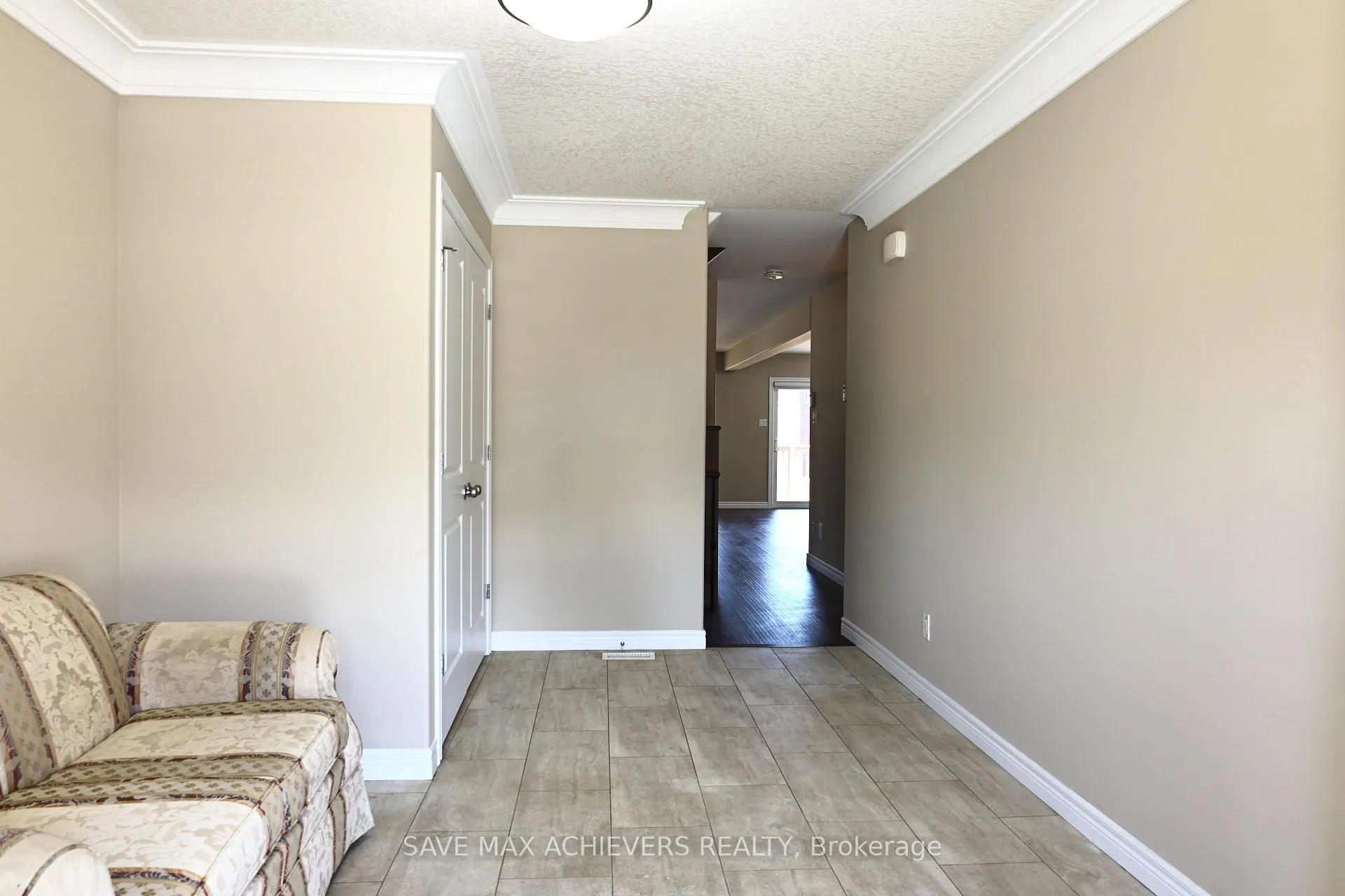 Photo 7 of 314 Mullighan Gardens, Peterborough, Monaghan Ward 2 — HOMEH