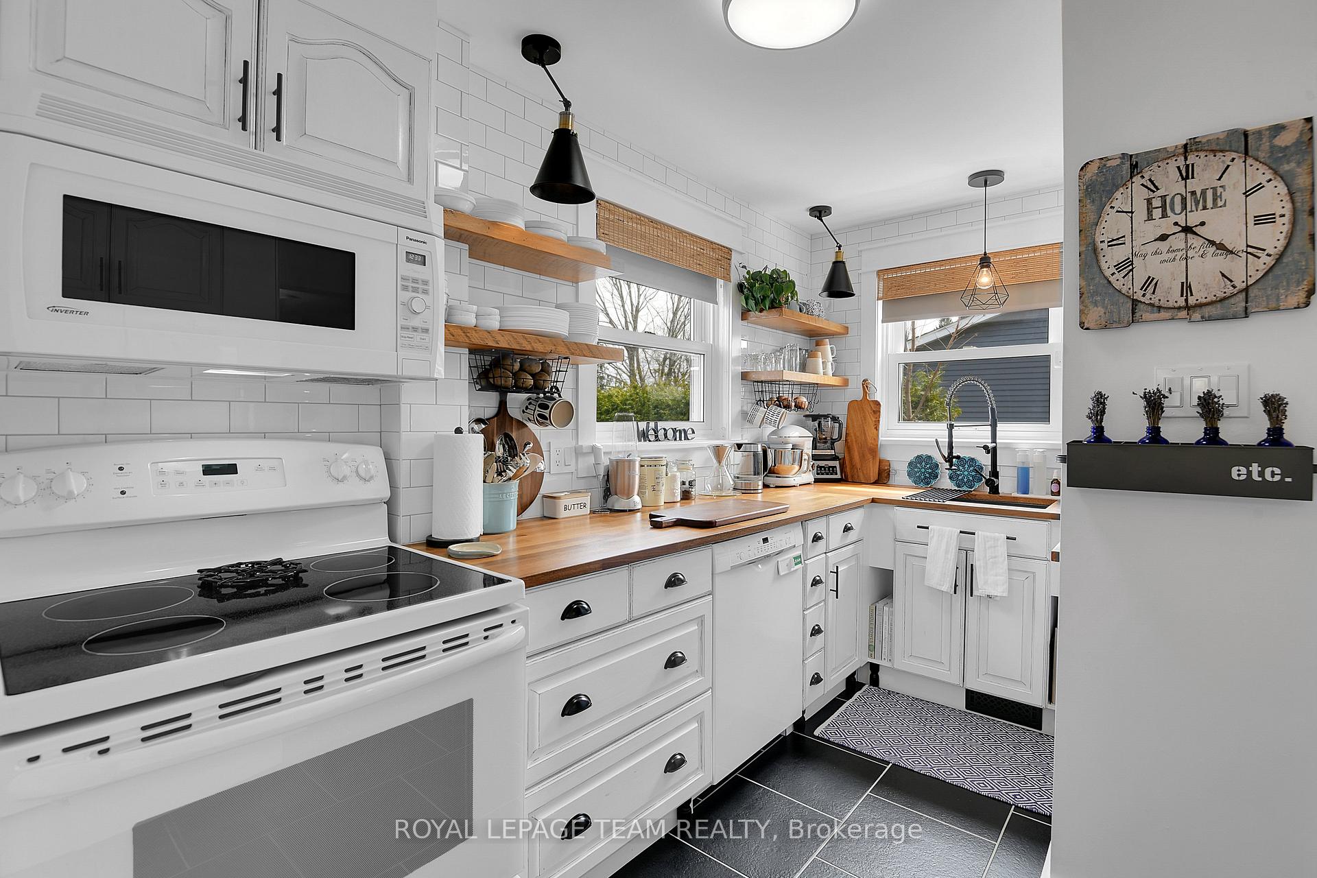 Photo 6 of 47 Windsor Drive, Brockville — HOMEH