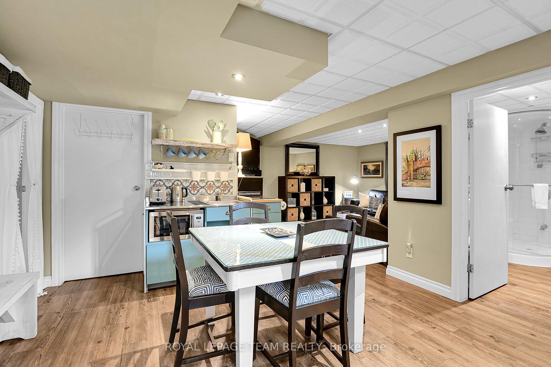 Photo 16 of 47 Windsor Drive, Brockville — HOMEH