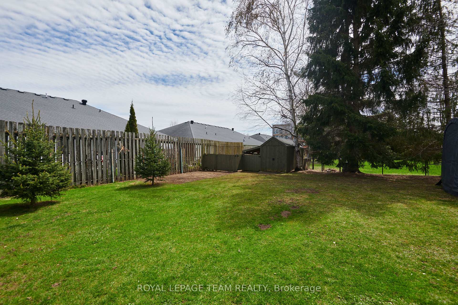 Photo 38 of 47 Windsor Drive, Brockville — HOMEH