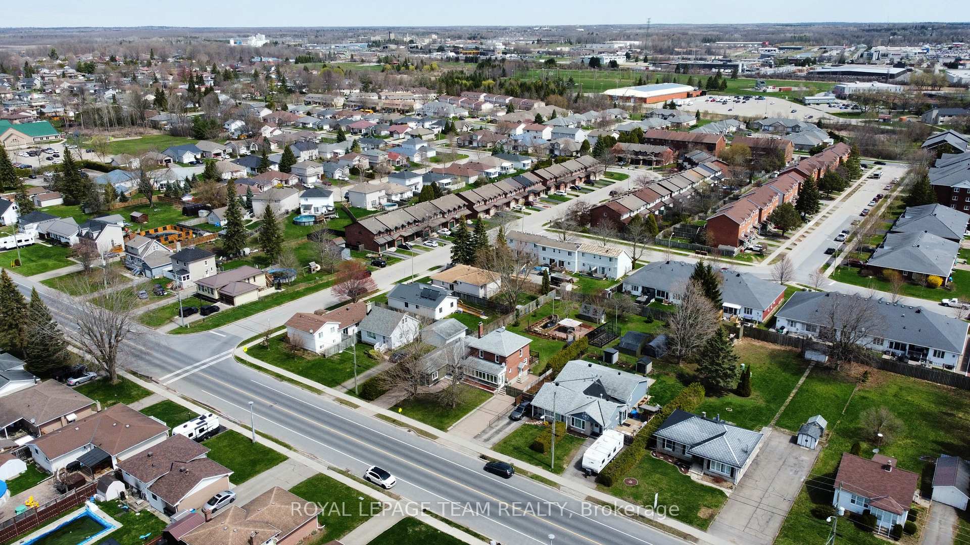Photo 39 of 47 Windsor Drive, Brockville — HOMEH