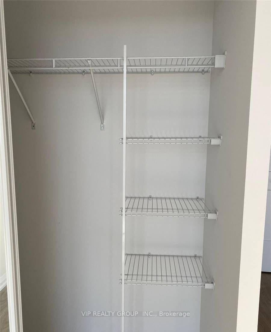 Photo 9 of Unit Lph18, 7895 Jane Street, Vaughan, Concord — HOMEH