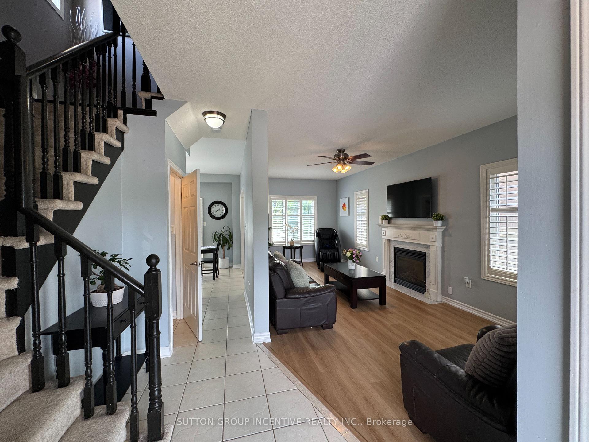 Photo 4 of 269 Country Lane, Barrie, Painswick South — HOMEH